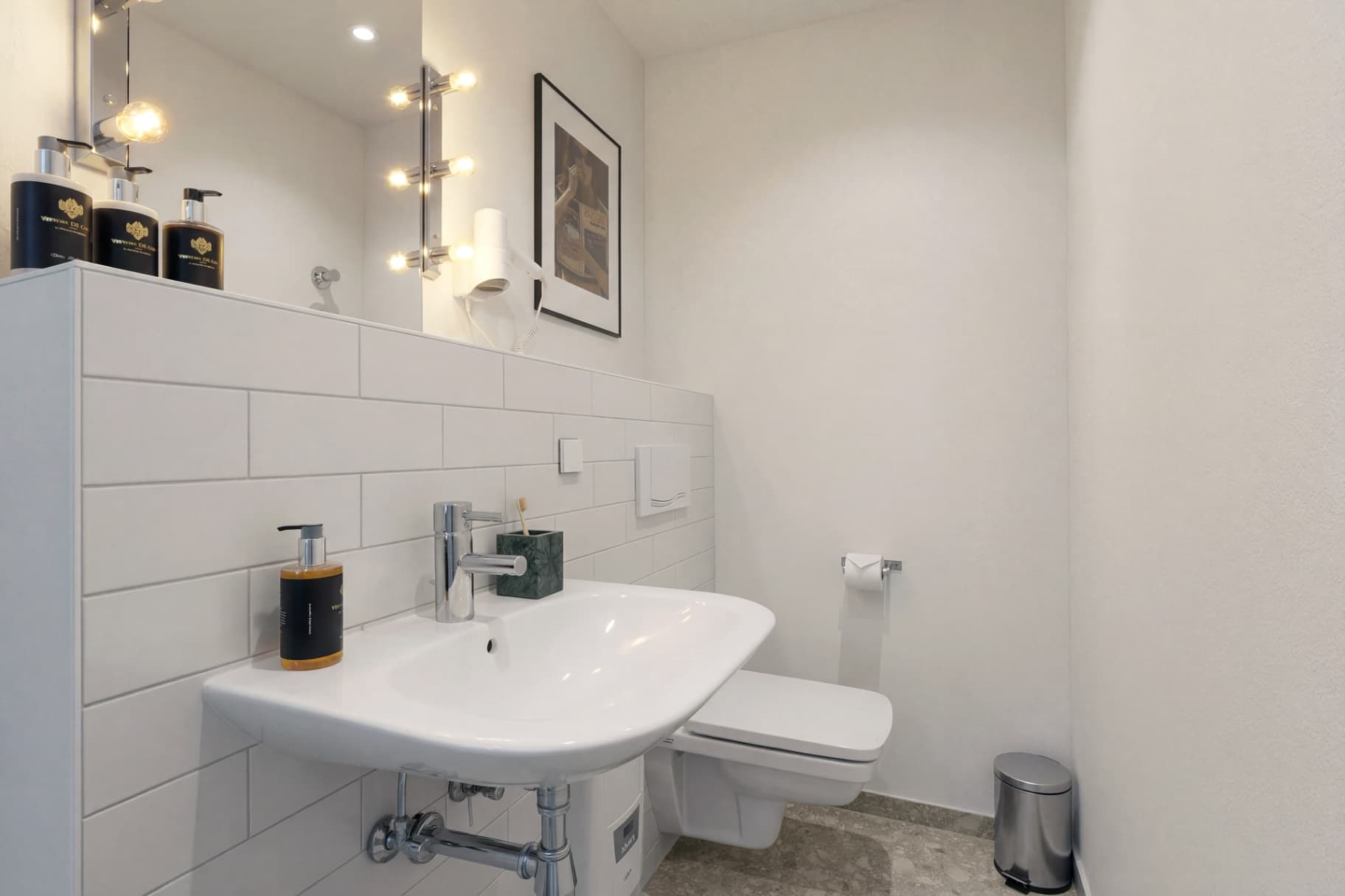 Studio with Kitchenette and Queen Size Bed - view 8