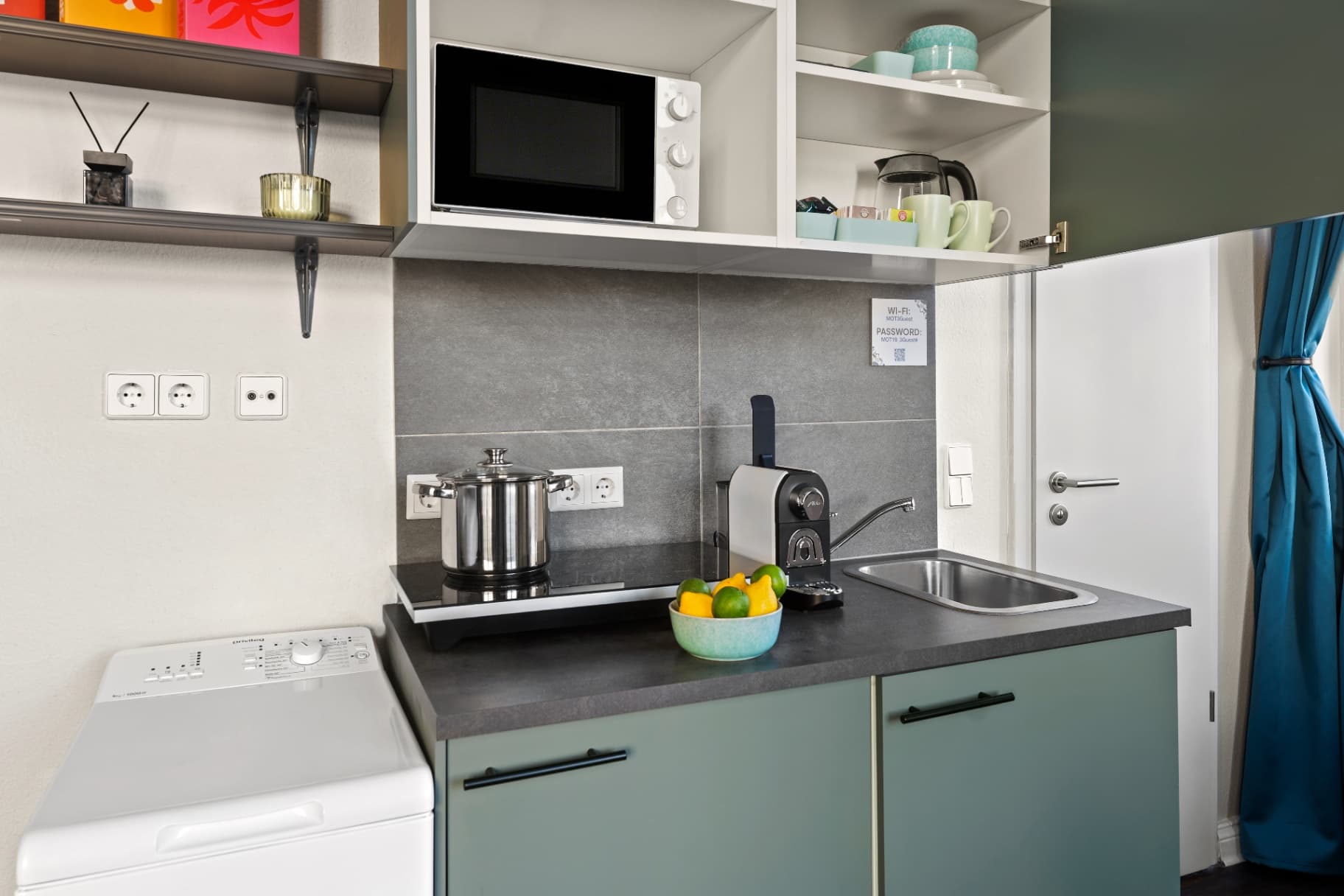 Studio with Kitchenette, Queen Size Bed and Balcony - view 6